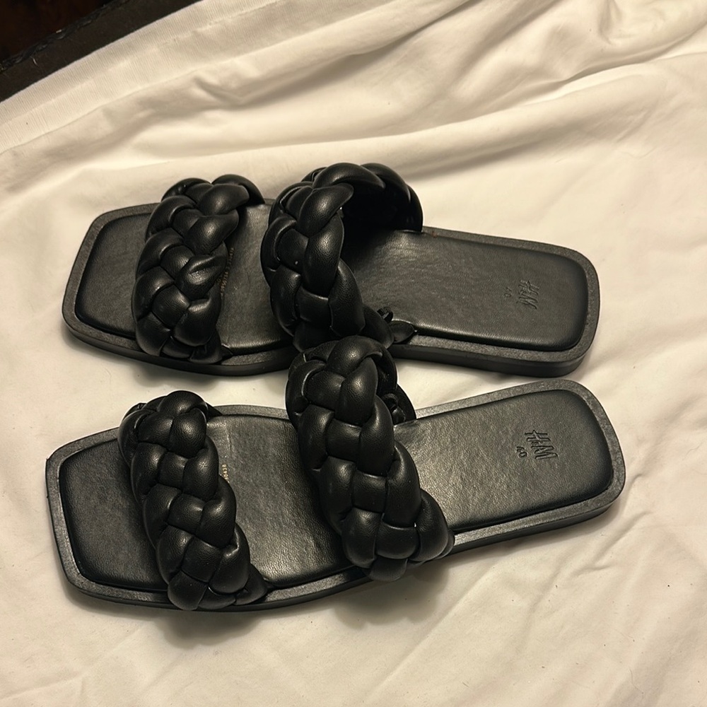 Black Braided H&M Slide Sandals